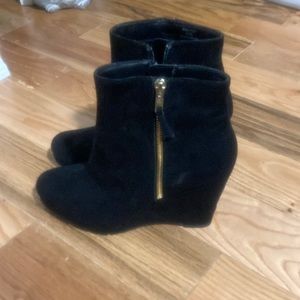 Alfred Sung black  wedge ankle boots